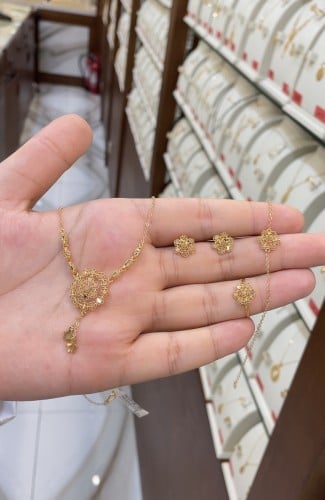 طقم ذهب عيار 21الوزن 8.53