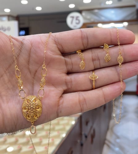 طـقم ذهب عيار21 وزن 6.49