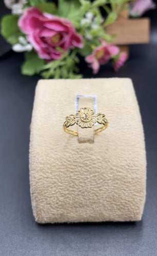 خاتم ذهب عيار 21 الوزن0.84المقاس 7 امريكي