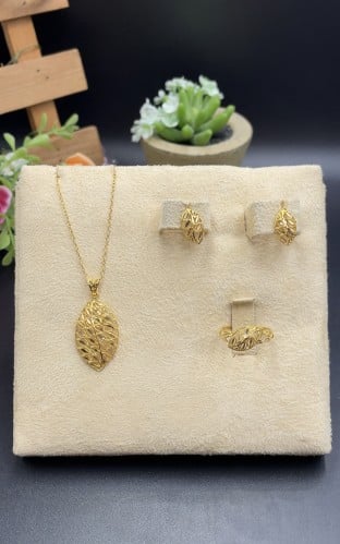 نص طقم ذهب عيار 21الوزن 5.77