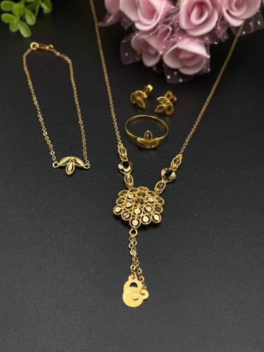 طقم ذهب عيار21 وزن7.47