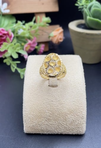 خاتم ذهب عيار 21الوزن 4.55 المقاس 7ونص امريكي