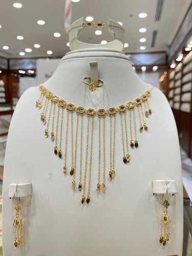 طقم ذهب عيار 21وزن18