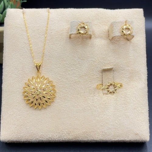 نص طقم ذهب عيار 21الوزن 5.97