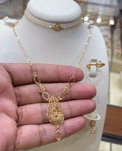 ‏طقم ذهب عيار 21 منزل 6.25