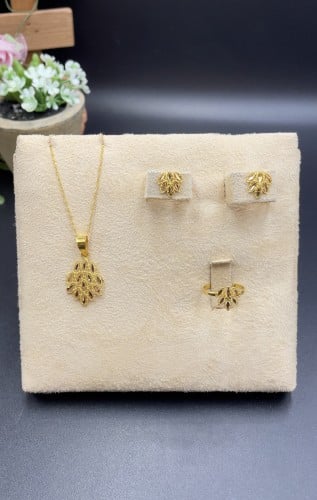 نص طقم ذهب عيار 21الوزن 5.31