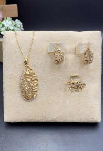 نص طقم ذهب عيار 21الوزن 13.15