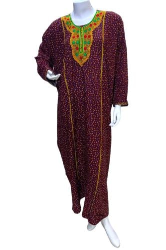 ثوب دوسري مطرز بخيط كم طويل