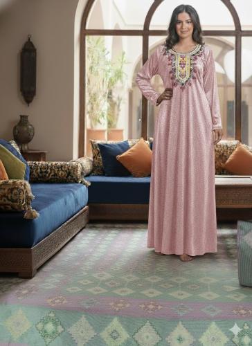 قميص مخمل كم طويل بتطريز في الصدر