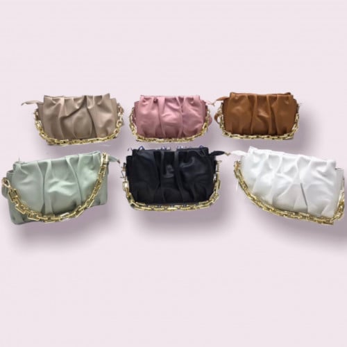 شنطة يد بسلسلة قصيرة