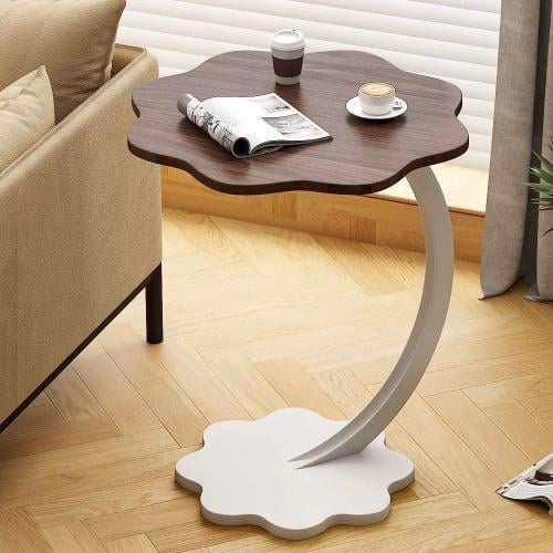 طاولة جانبية خشبية بتصميم عصري