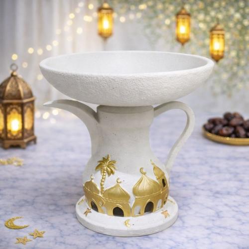صحن بقاعدة كبير