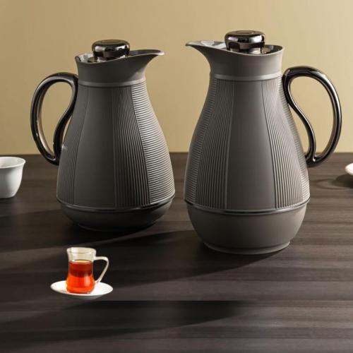 طقم ترامس فاخرة بتصميم عصري يضفي لمسة أناقة على ضي...