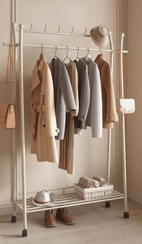 علاقة عبايات و ملابس كبيرة 120x210