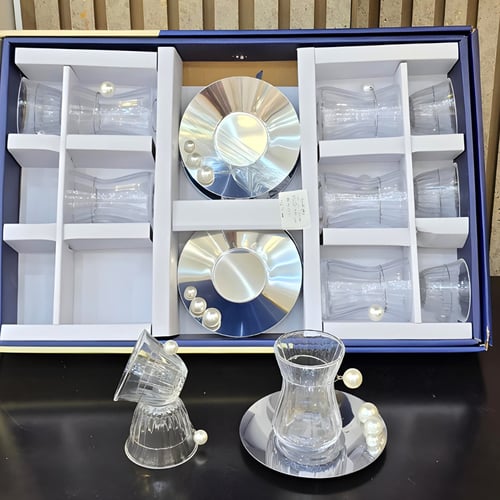 طقم شاي فاخر بتصميم مودرن وأنيق