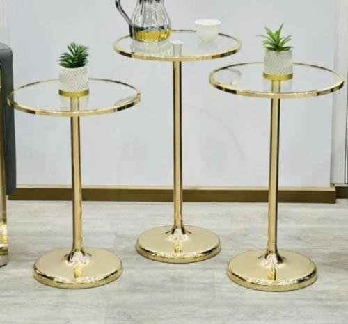 طقم طاولات خدمة ثلاث قطع مقاسات متنوعة وعصرية tabl...