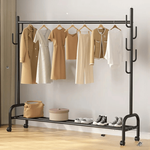 شماعة ملابس وعلاقة انيقة