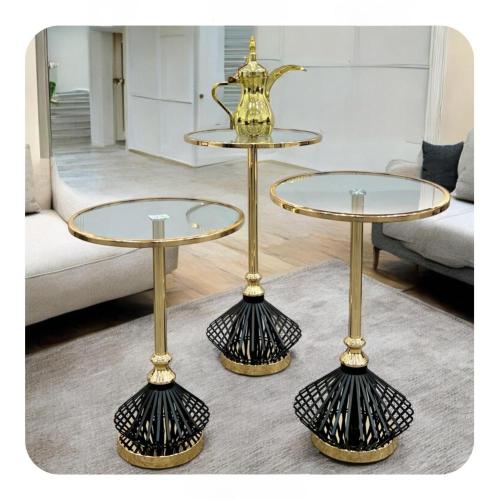 طقم طاولات خدمة دائري 3 قطع بإطار ذهبي قاعدة اسود