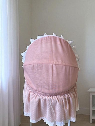 سلة موسى مع القاعدة بعجلات