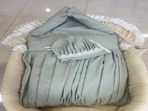 مدس طفل جديد مع قبعة باللون الرمادي - انتقيه الأن