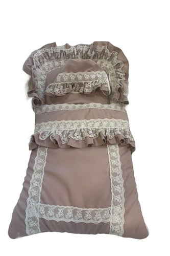 مدس طفل مولود - دانتيل مع قبعة