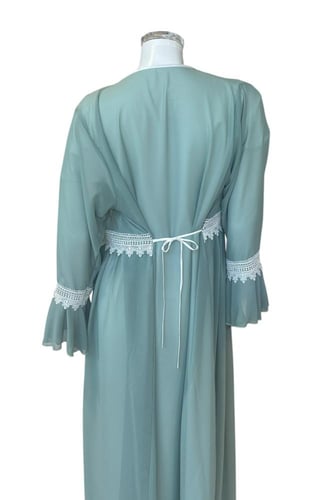 روب شيفون نسائي مطرز بدانتيل