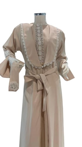 طقم نسائي فاخر