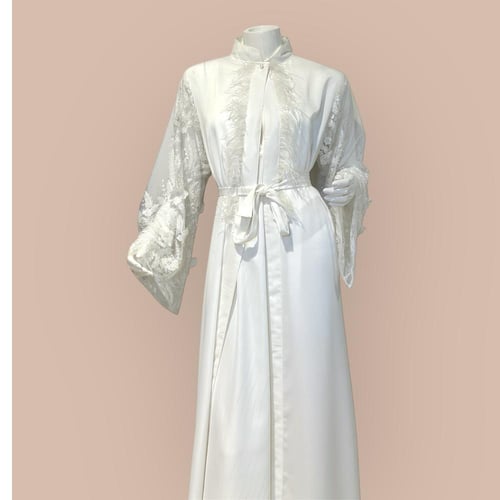 قميص مطرز فاخر