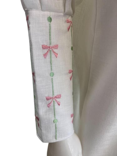 قميص نسائي مطرز مع ربطة بجودة عاليه