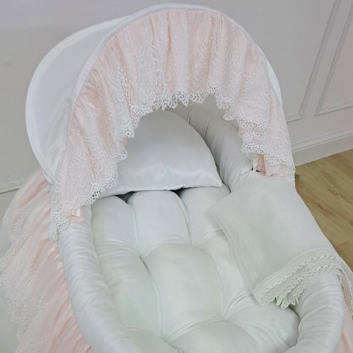 سرير استقبال مواليد فرنسي