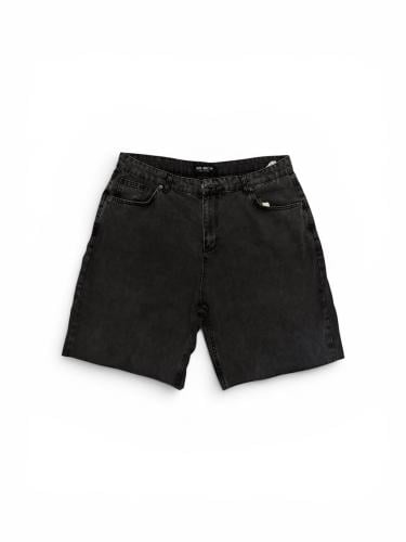Black short jeans