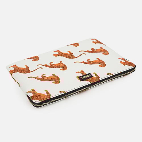 حقيبة لابتوب أبيض - نمط الفهد