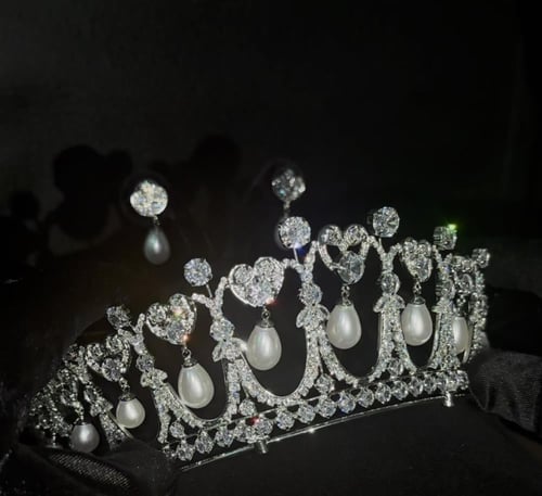 تاج الاميرة ديانا