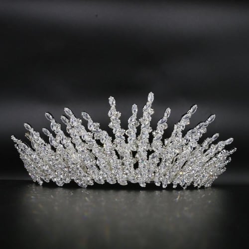 تاج كراون لورا-قطعة اخيره