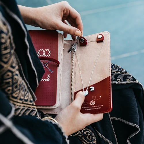 محفظة مجوهرات