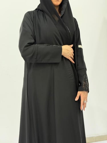 عباية من القماش الكريب الأسود-KA-1004