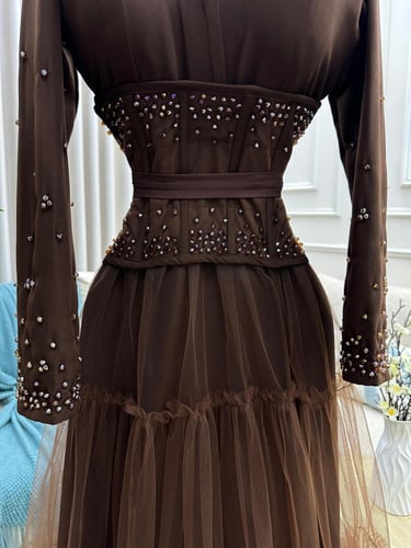 فستان باربي على ترتر بني