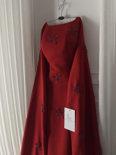 جلابيه ساتره لون احمر راقي