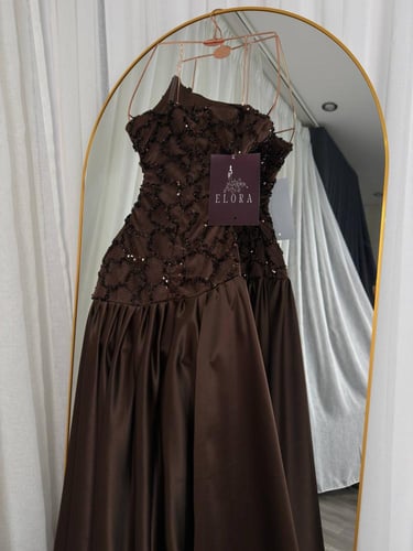 فستان بني سهره راقي للمناسبات