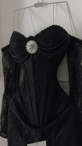 فستان دانتيل اسود ملكي