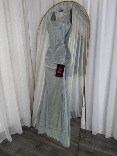 فستان سهره بلون فضي راقي