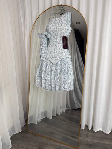 فستان السن المحير