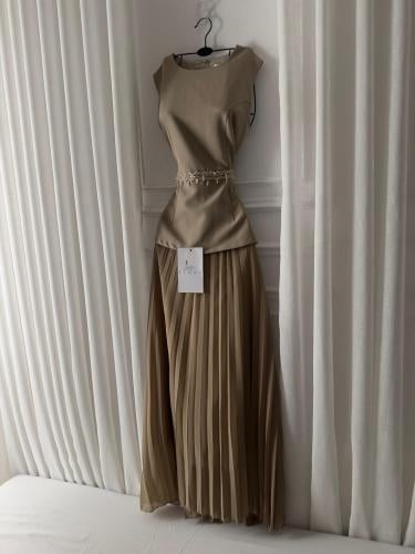 فستان العنود