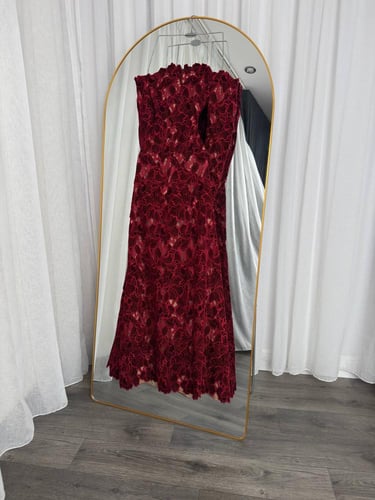 فستان دانتيل عودي انيق ساتر