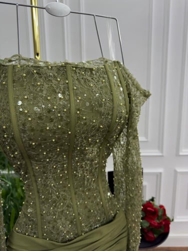 فستان باربي+دانتيل زيتي