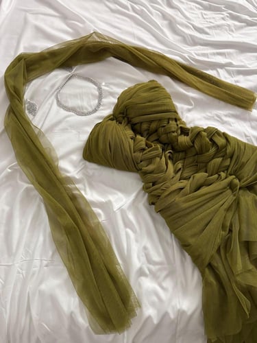 فستان زيتي عشبي