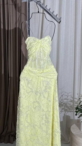 فستان دانتيل ليموني