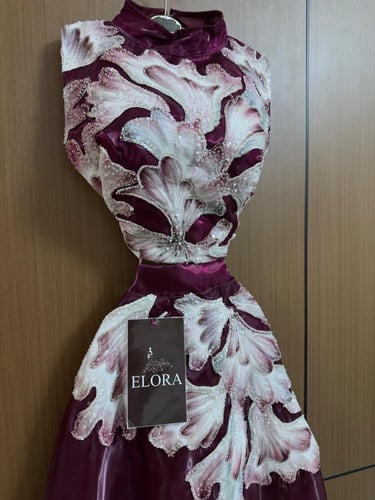 فستان لمعه بنقشه مميزه