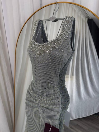 فستان سهره بلون فضي راقي