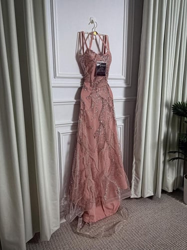 فستان لحمي سهره